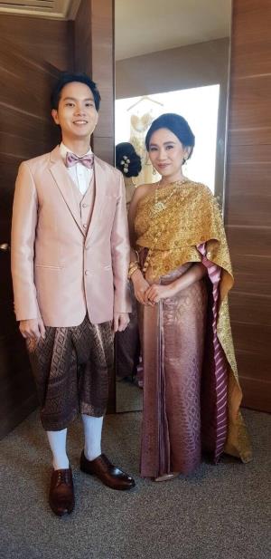 ชุดไทยเจ้าสาว ชุดไทยจักรพรรดิ์ เช่าที่แบมบี้ เวดดิ้ง ห้วยขวาง